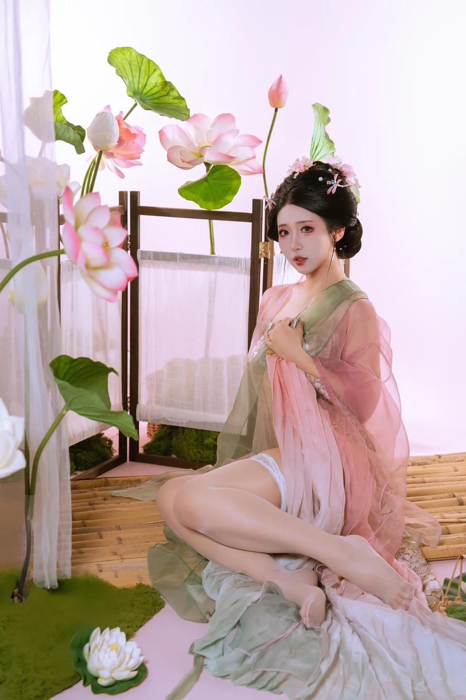 云溪溪&奶桃桃 - 采莲 [90P-2GB] tg@simisebaisi 【丝足阁】024.webp